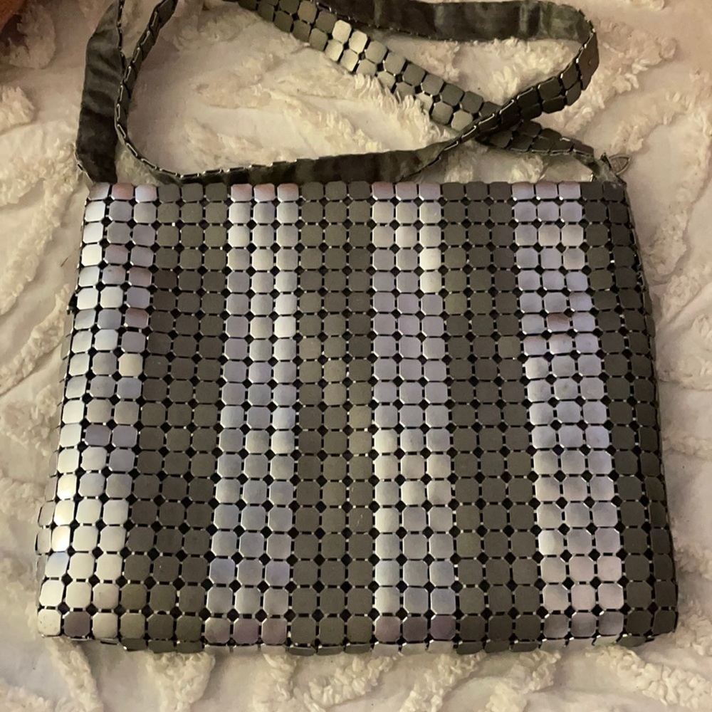 Marlo crossbody purse ( metal)